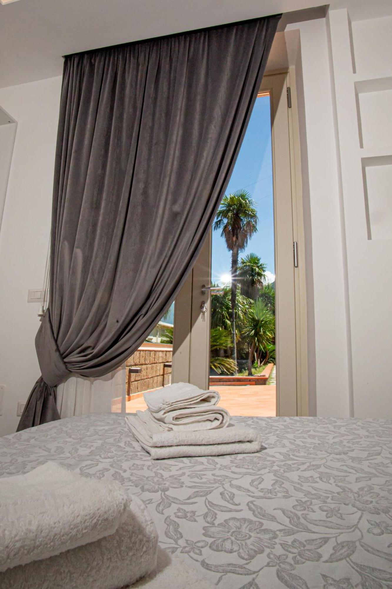 Forever Luxury Rooms Кастелламмаре-ді-Стабія Екстер'єр фото
